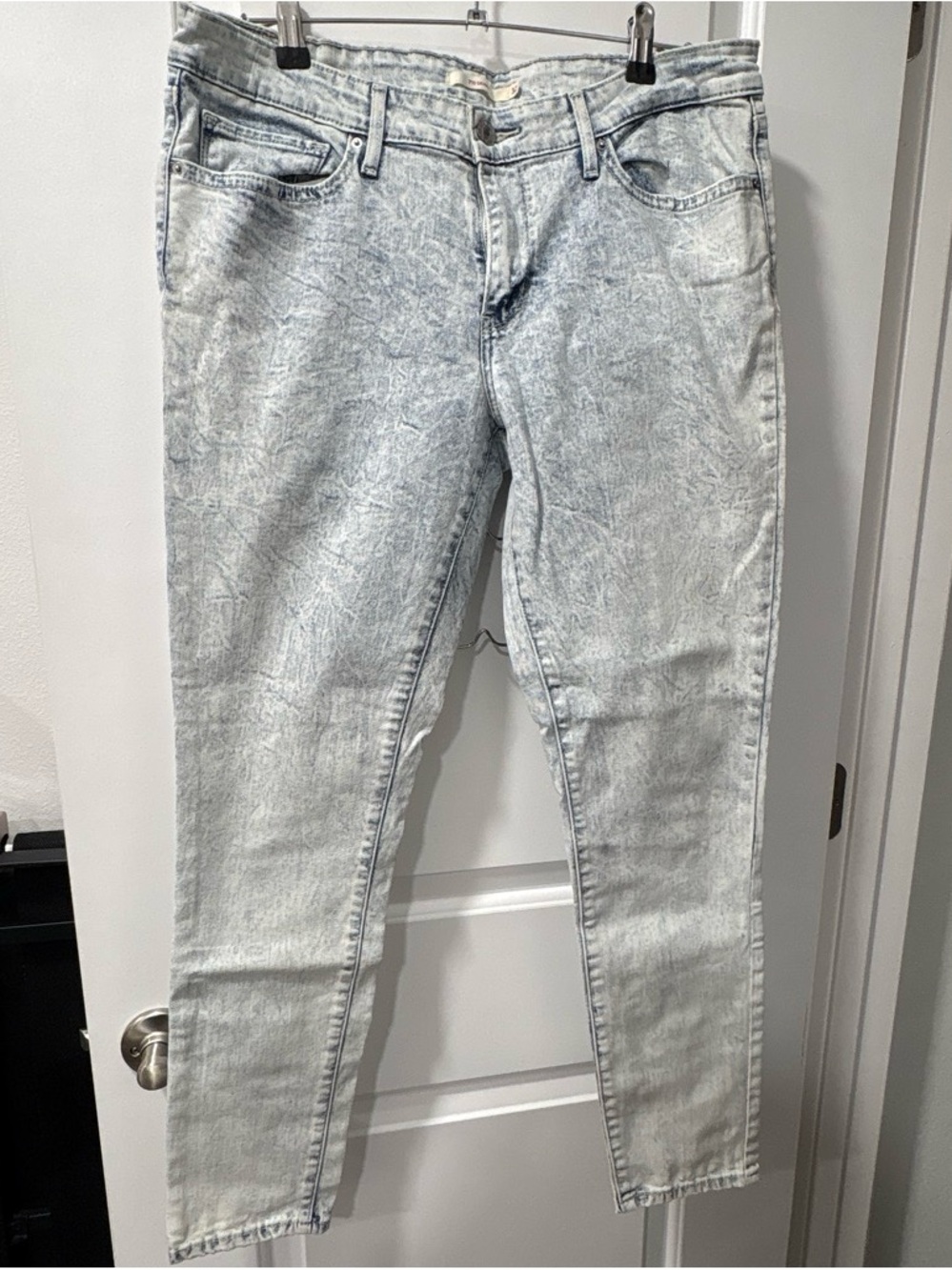 Levi's Women's Acid-Wash Light Blue Skinny Jeans